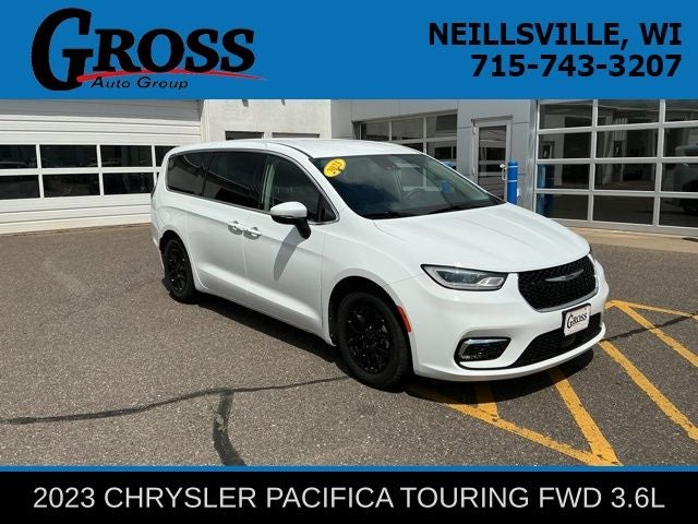 2023 Chrysler Pacifica Touring L in Bright White Clearcoat — front three-quarter view